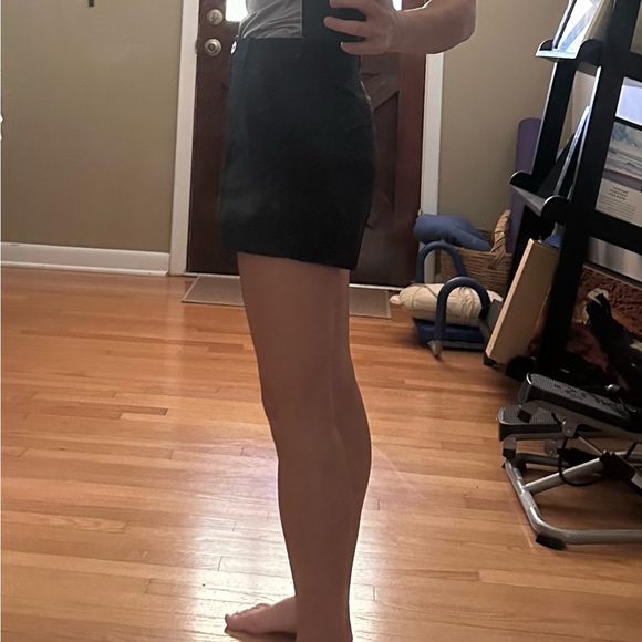 H&M Shorts - Picture 6 of 6